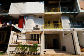 Float's House